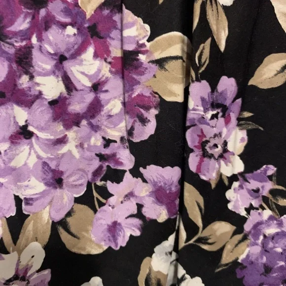 White House Black Market Purple & Lavender Floral Flare Skirt Women's Size 0 - Picture 4 of 9